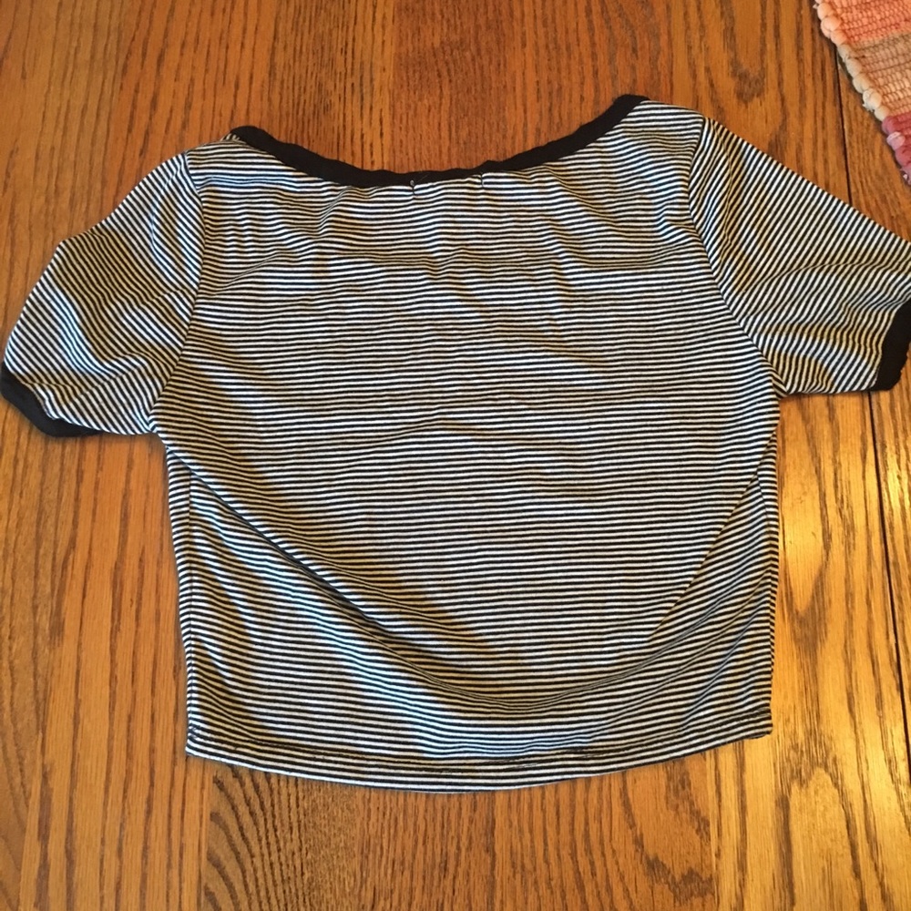 Crop top - Picture 3 of 3